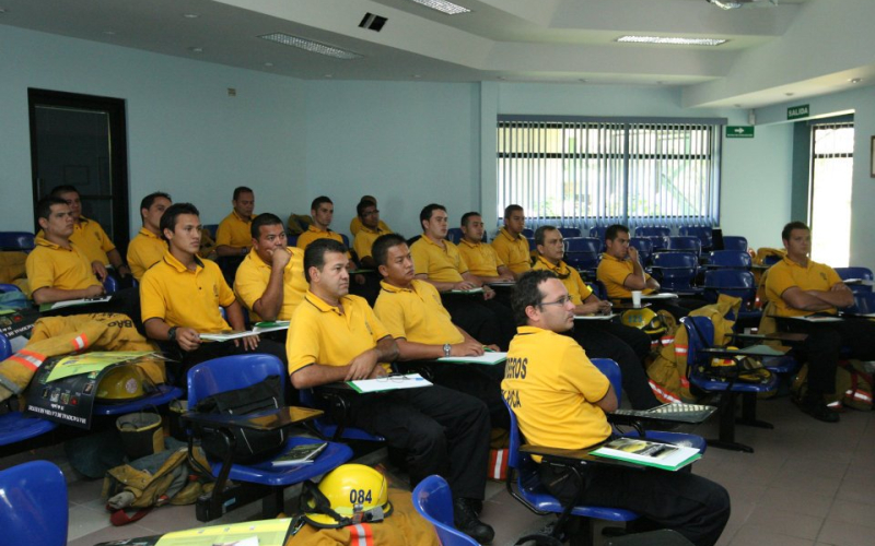 Talk to part of the Benemérito Fire Department of Costa Rica, Coronado
